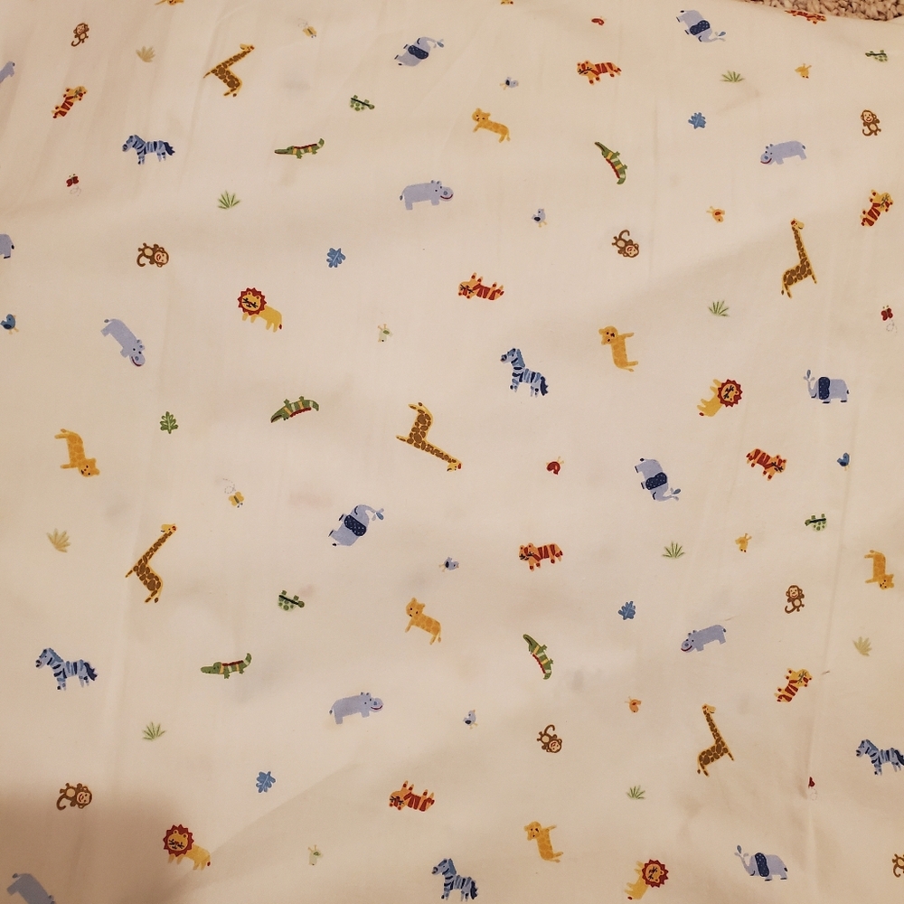 Carter's Baby Cotton Crib Sheet  Lion Giraffe Zebra Aligator